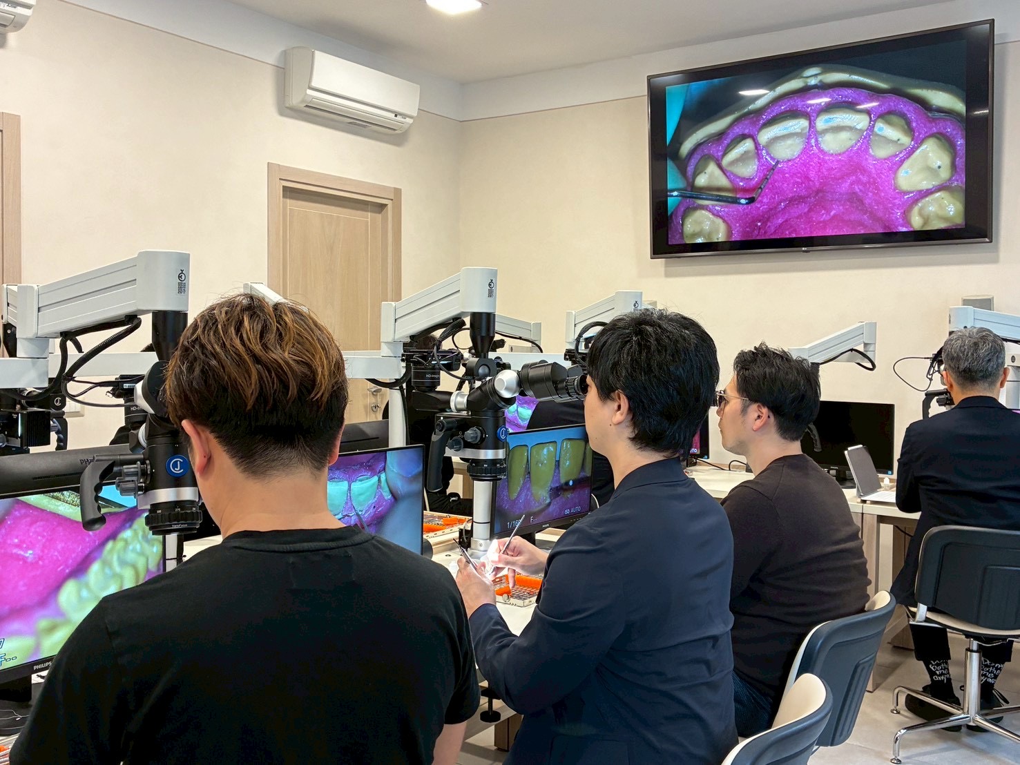 【活動報告】イタリアで歯科医師向けの研修を主催しました(2)